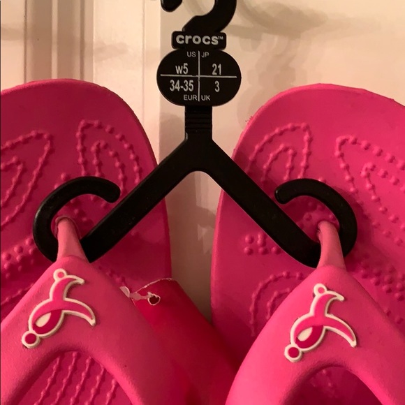 NEW Pink Sandle Cros - Picture 2 of 5